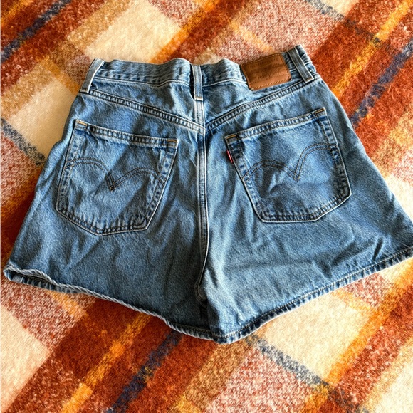 Levi's Women's Blue Jean Shorts - Picture 3 of 3